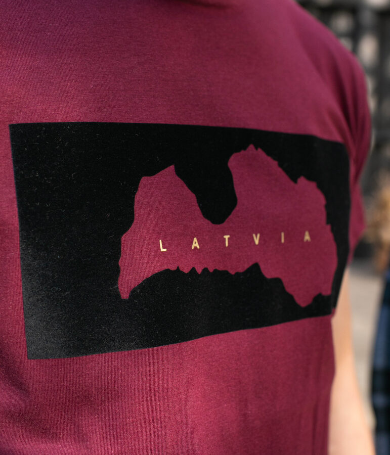 Vīriešu t-krekls ar apdruku "Latvijas karte"