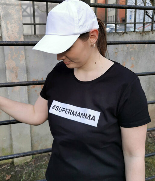 Sieviešu t-krekls ar uzrakstu "Supermamma"
