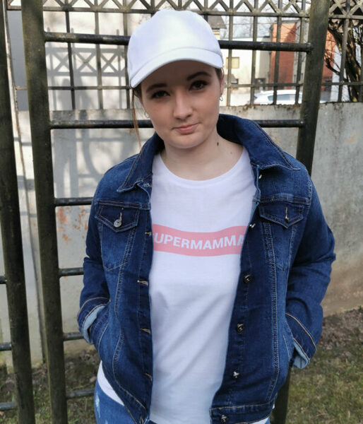 Sieviešu t-krekls ar uzrakstu "Supermamma"