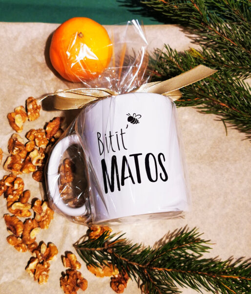 Iesaiņota krūze "Bitīt' matos"
