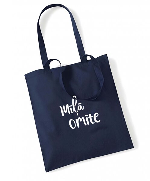 Maisiņš ar uzrakstu "Mīļā omīte"